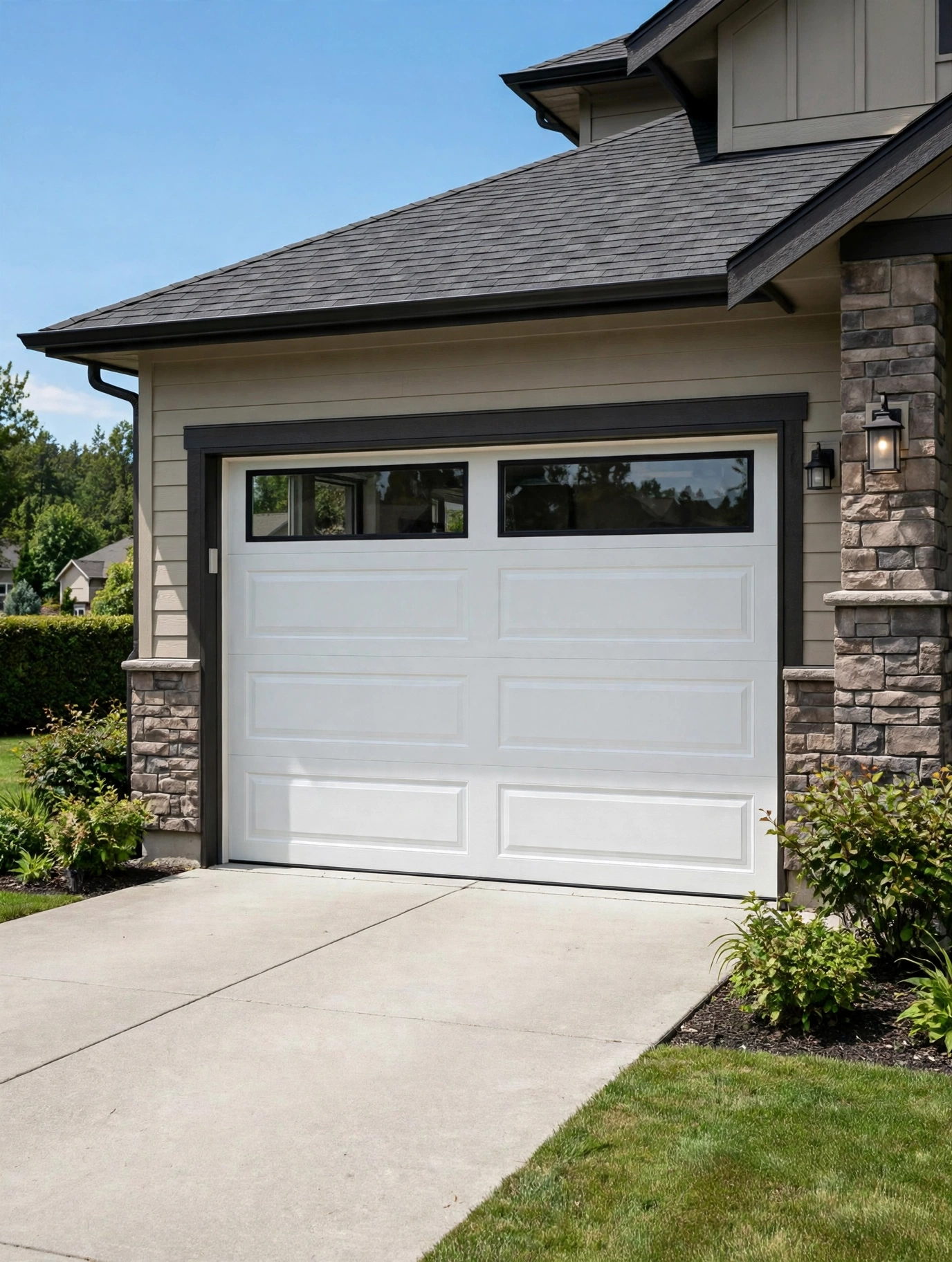 Maison avec porte de garage